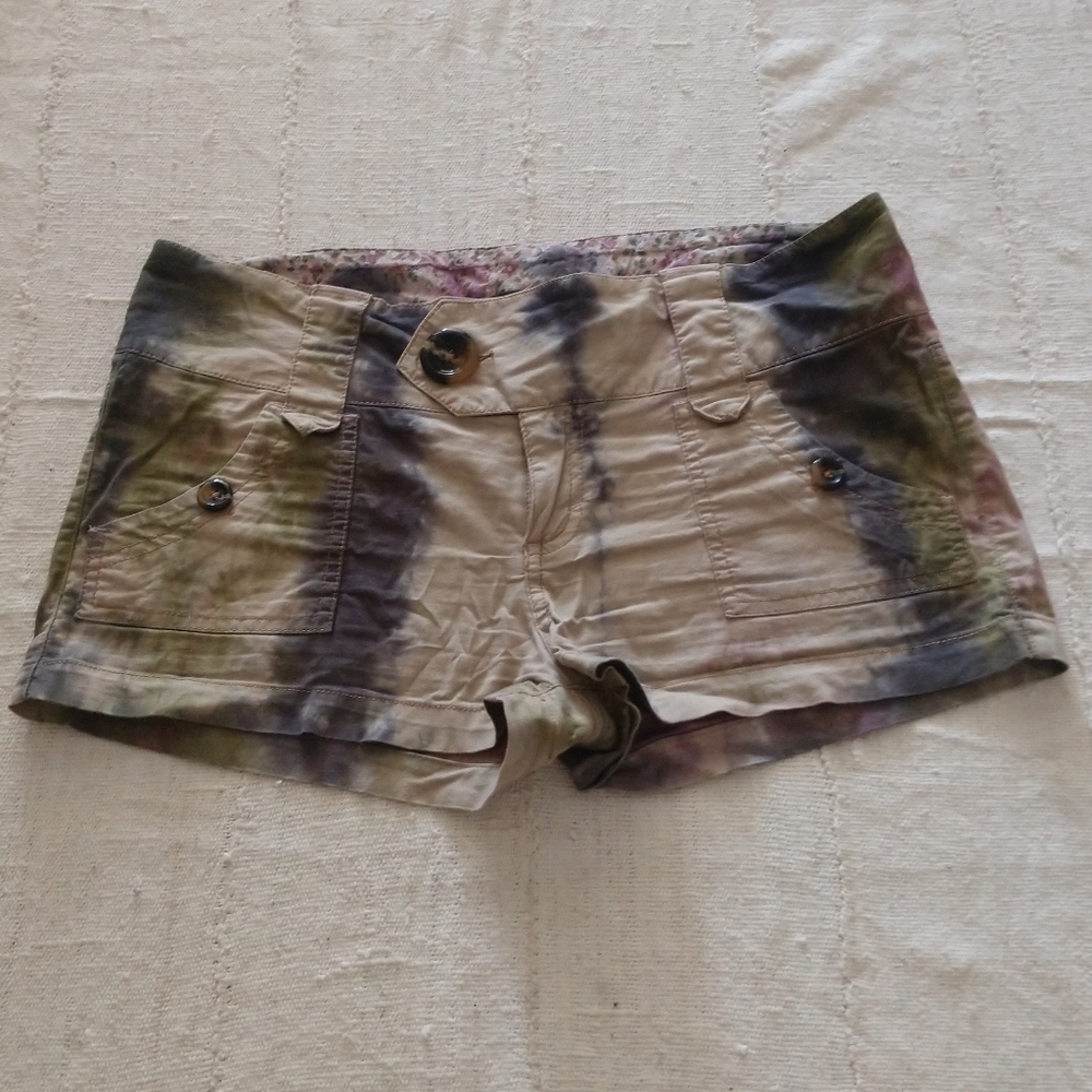 Fire Los Angeles cargo shorts